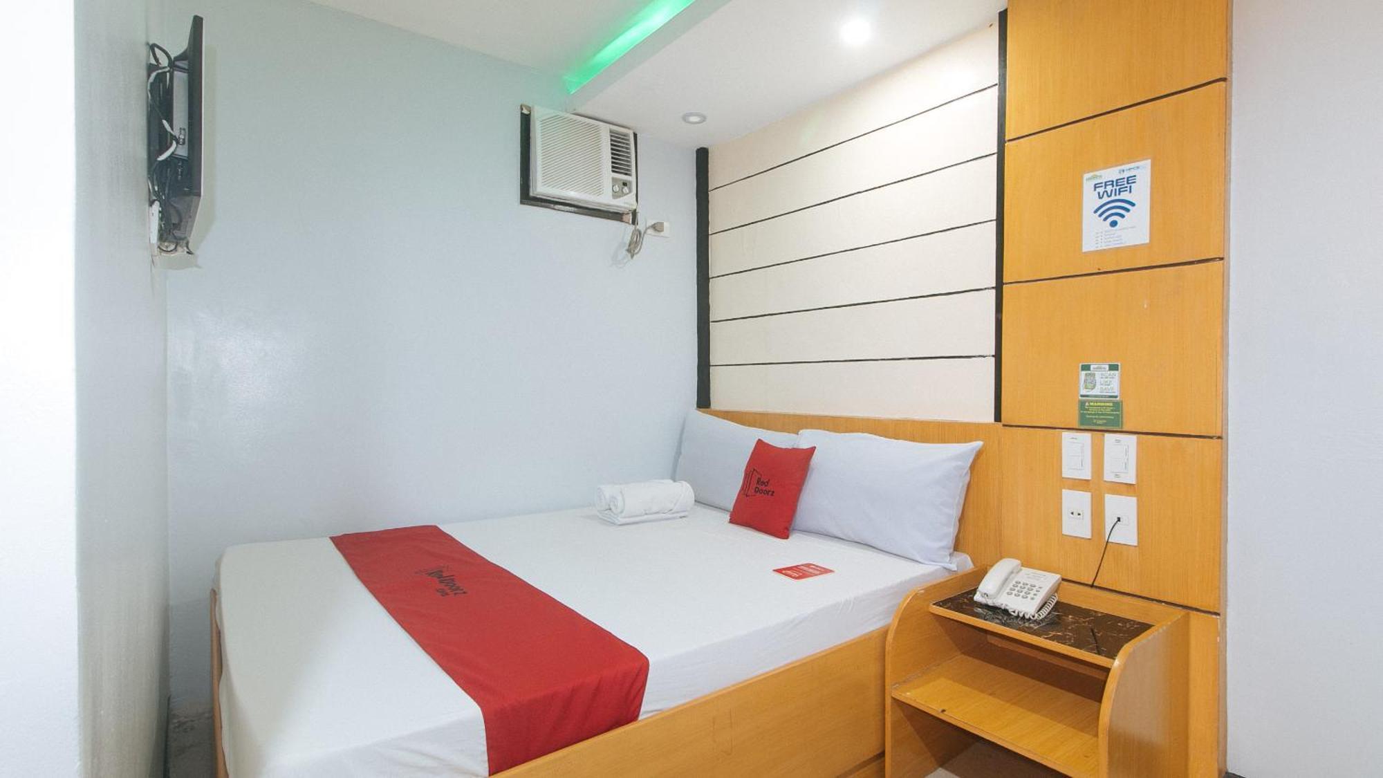 Reddoorz At Ranchotel Alabang Muntinlupa City Zewnętrze zdjęcie