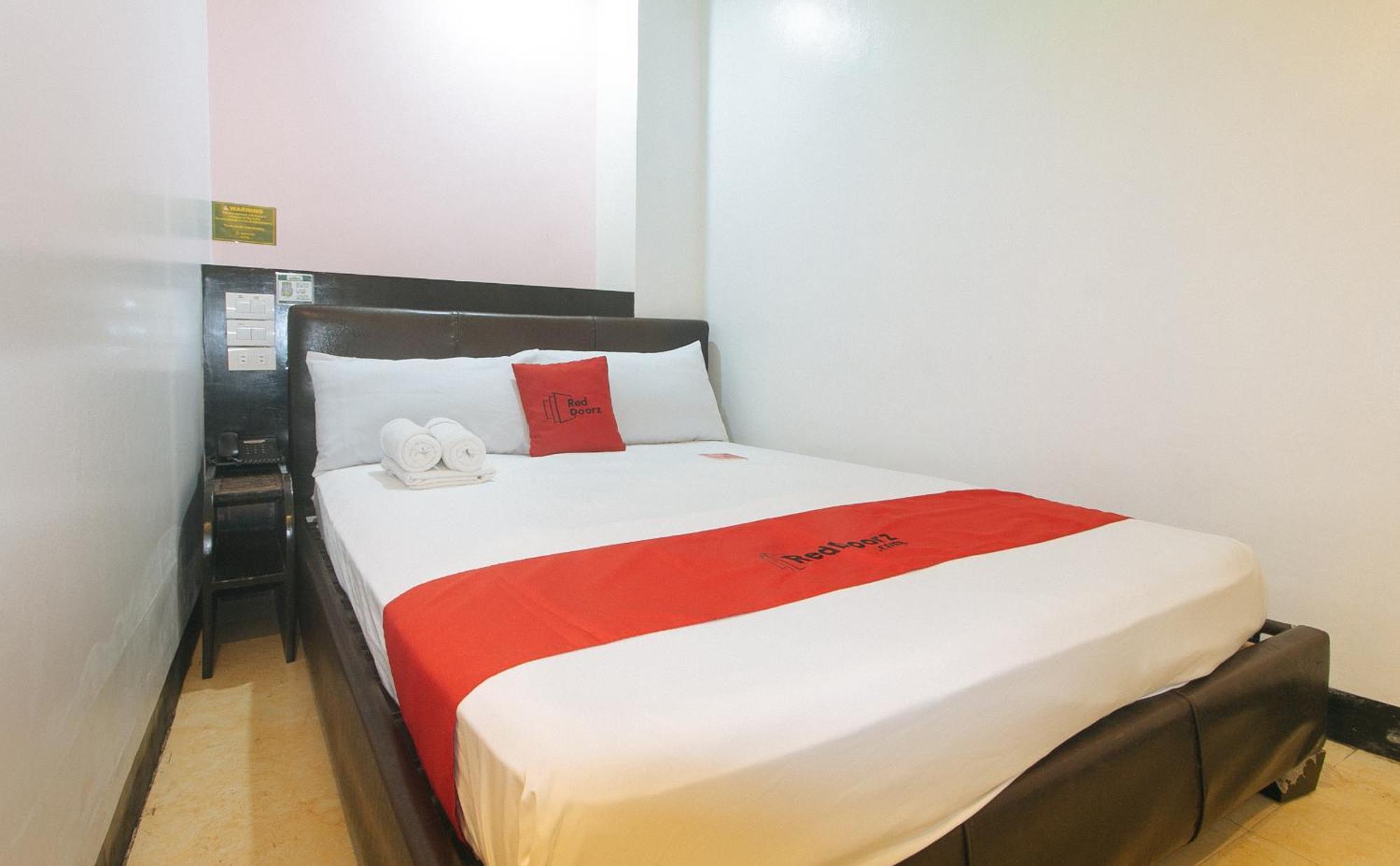 Reddoorz At Ranchotel Alabang Muntinlupa City Zewnętrze zdjęcie